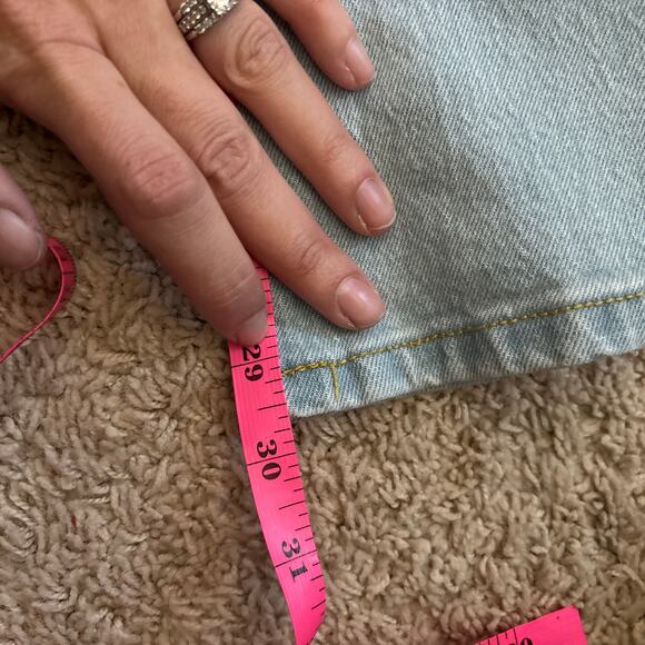 NWT Universal Thread High Rise Flare Leg Jeans Blue Light Wash Women's 14 Short - Picture 6 of 6